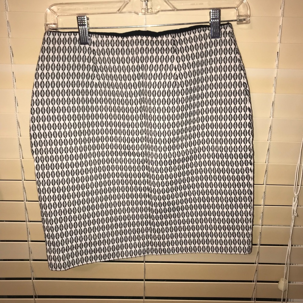 Ann Taylor pattern Skirt size 0